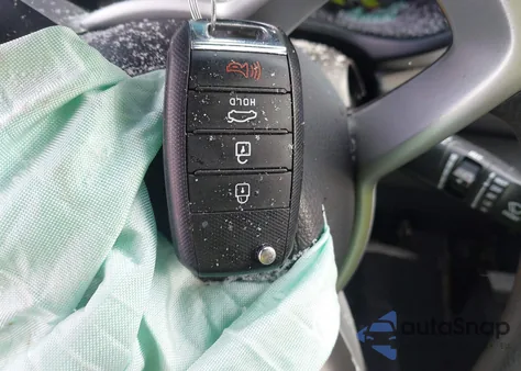 2020 Kia Rio S z USA, uszkodzony, nr VIN 3KPA24AD5LE309269